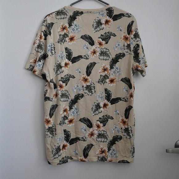Jack and Jones flower shirt - Picture 3 of 4